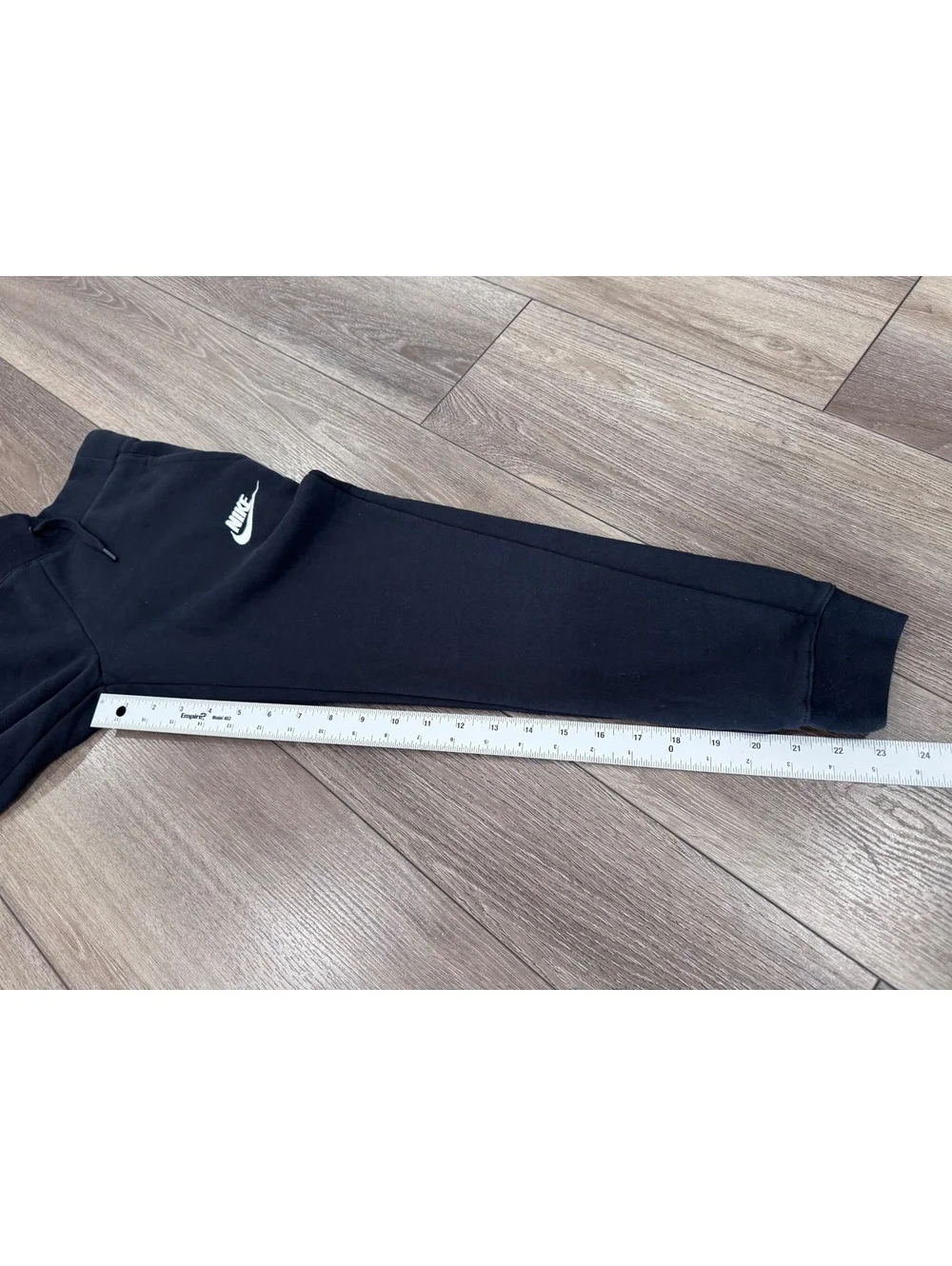 Nike youth Black Jogger Sweatpants Size M